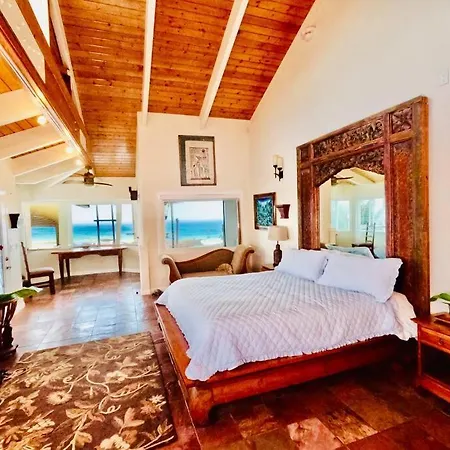 Private Waterfalls , Massive Big Island Estate, Ocean Views , Unbelievable Location Villa